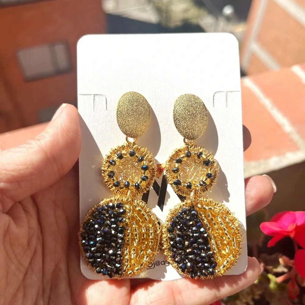 earrings made with tpc wire and costume jewelery crystals, - Picture 5 of 6